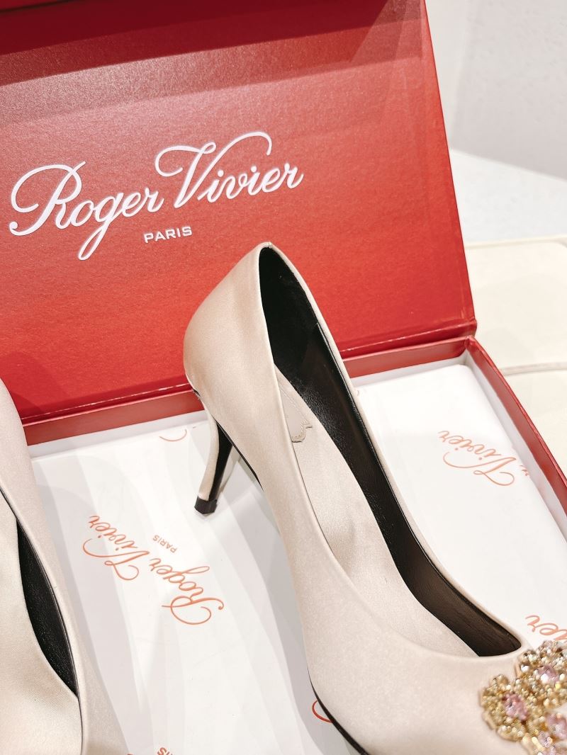 Roger Vivier flat shoes